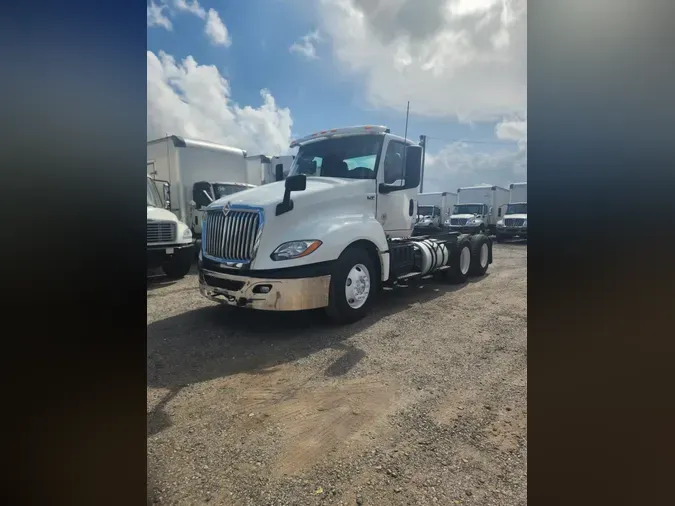 2019 NAVISTAR INTERNATIONAL LT625 DAYCAB T/A