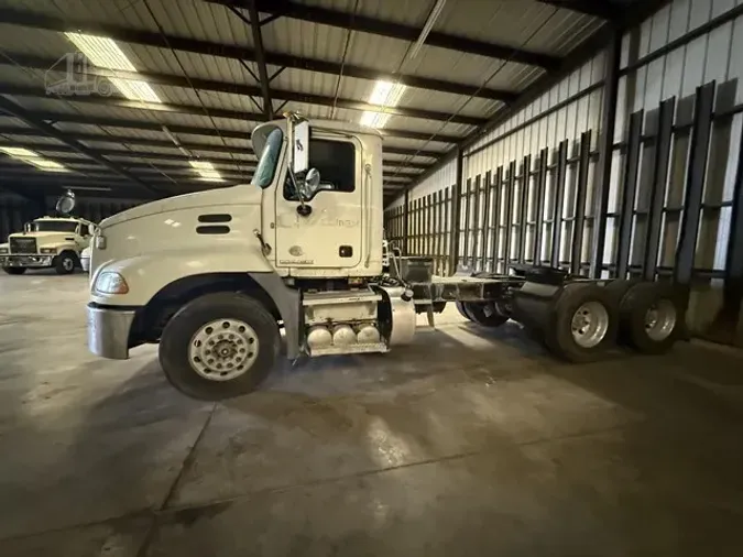 2015 MACK PINNACLE CXU613c6f459acc4c047ce7c0e472676add97e