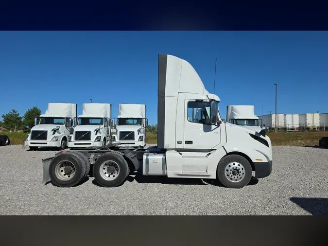 2019 Volvo VNL300