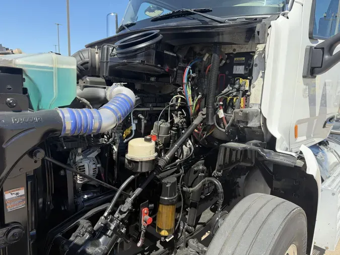 2021 Peterbilt 579c6f73d4e492a8eb48b77aa0755e72090