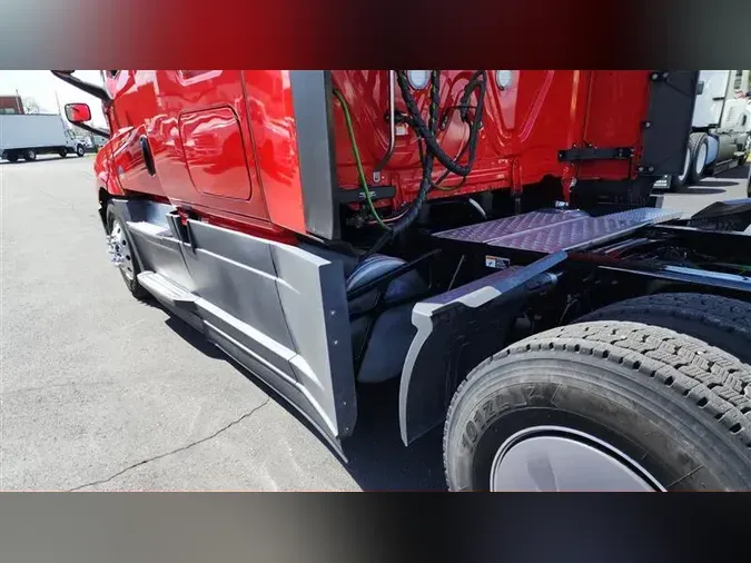 2023 FREIGHTLINER CA126