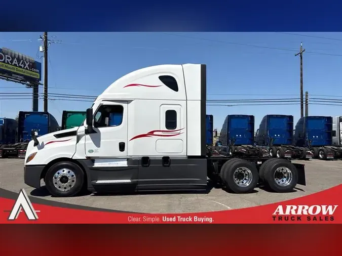 2021 FREIGHTLINER CA126