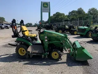 2015 John Deere 1025R