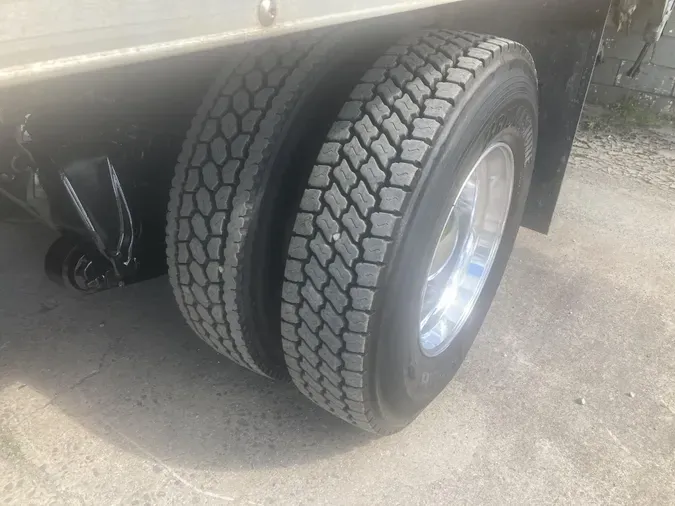 2019 Freightliner Business Class M2 106