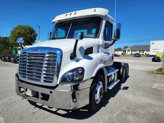 2018 FREIGHTLINER/MERCEDES CASCADIA 113