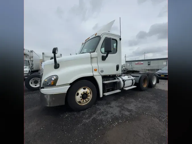 2019 FREIGHTLINER CASCADIA 125c7054a307d8b9e5c6aa09150163561b9