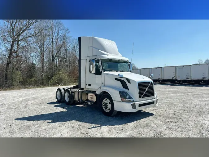 2015 Volvo VNL300c7065af7da9f50de536343b5f1093136