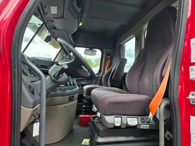 2019 FREIGHTLINER/MERCEDES CASCADIA 125