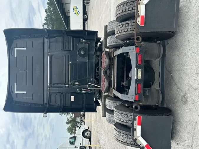 2019 Volvo VNL64T760