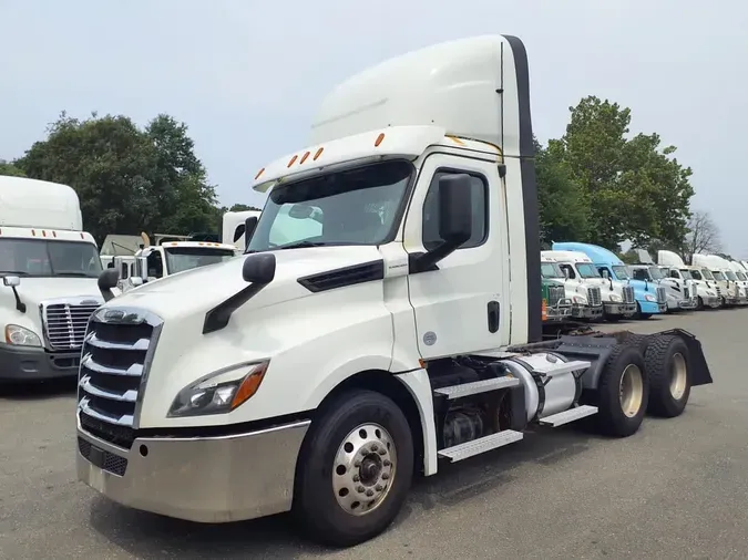2019 FREIGHTLINER NEW CASCADIA PX12664c70b9b5343e68469d622a50e02910150