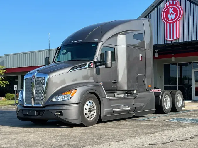 2025 Kenworth T680