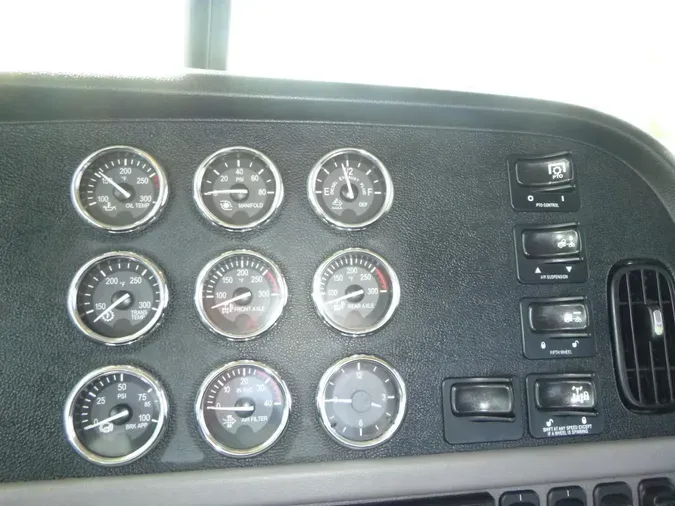 2020 Peterbilt 389