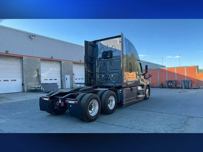 2024 Freightliner Cascadia