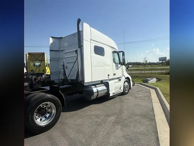 2021 VOLVO VNR740c713735d7ab7b5e910917667c61571a5