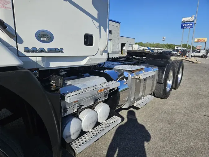2019 MACK CXU613