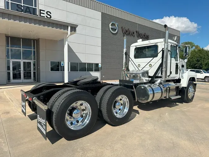 2019 MACK PI64T