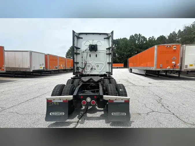 2023 Freightliner Cascadia 126