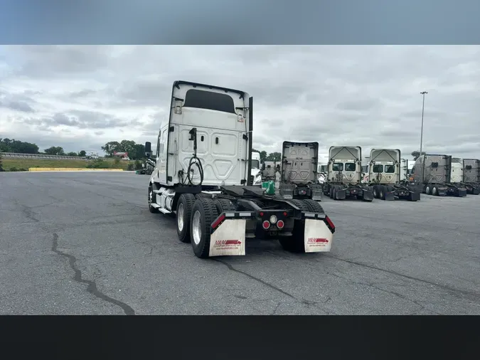 2021 Freightliner Cascadia 126c7209e972f510531c8ebbdb120cc502a