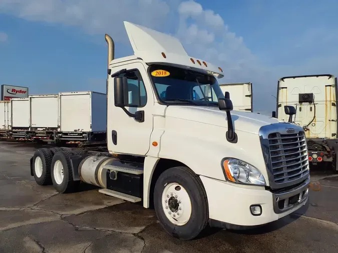 2017 FREIGHTLINER/MERCEDES CASCADIA 125c7229d6f46533df294f1377e81ed6c4f