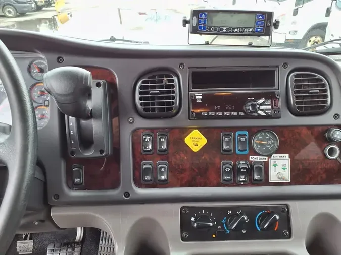 2020 FREIGHTLINER/MERCEDES M2 106c7242adc3d2b3fe33110fc842bbb6e0e