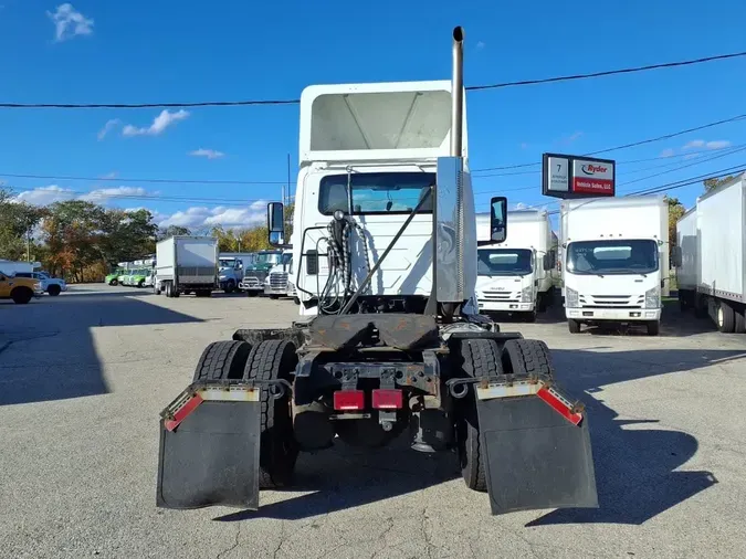 2021 NAVISTAR INTERNATIONAL LT625 DAYCAB S/A