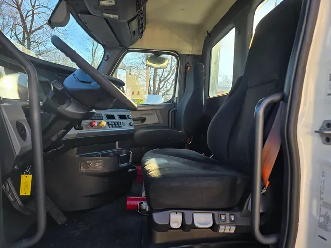 2019 FREIGHTLINER/MERCEDES NEW CASCADIA 116