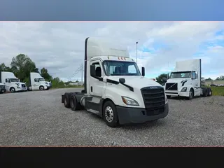 2019 Freightliner Cascadia 126