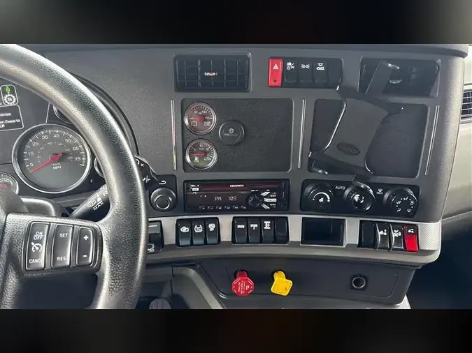 2020 KENWORTH T880