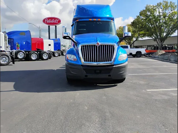 2022 International LT625