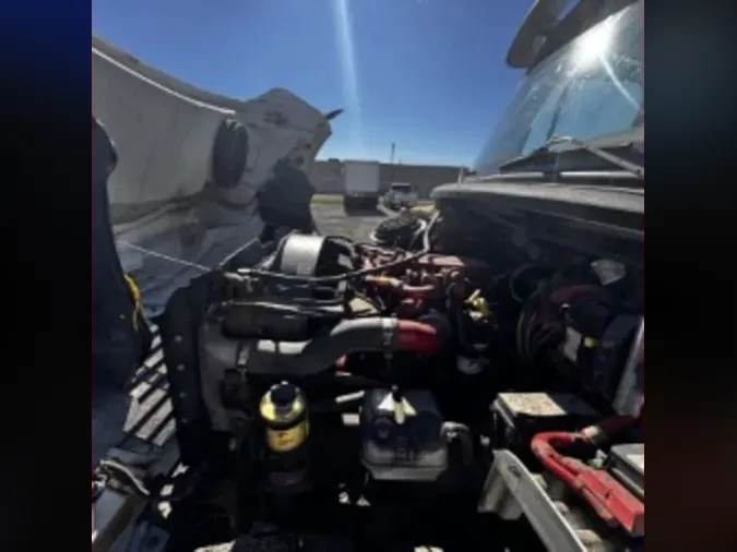 2019 FREIGHTLINER M2 106