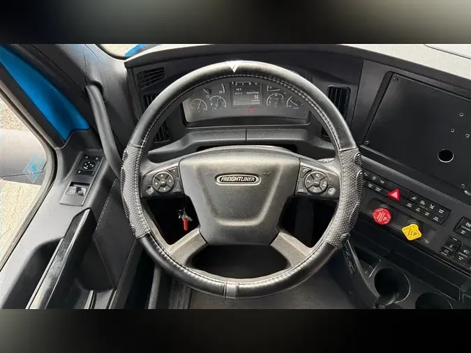 2023 FREIGHTLINER CA126