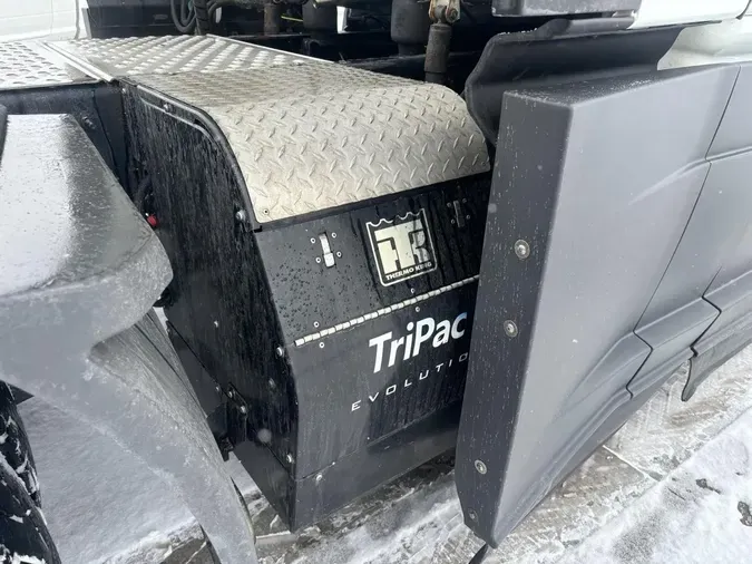 2022 Freightliner Cascadia 126