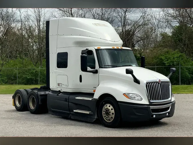 2023 INT LT625 6x4c735207b694946670136aa46d6db0990