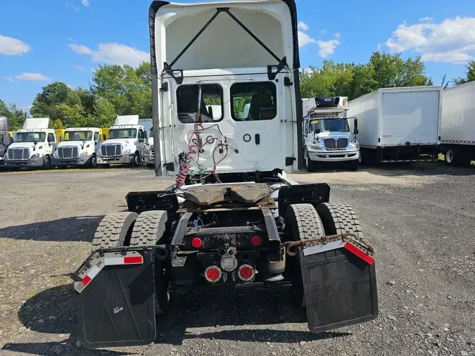 2019 FREIGHTLINER NEW CASCADIA 126c7352e51c4d0b4add2dbd8e7aa5bcf65