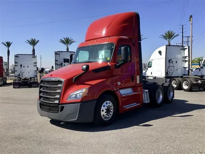 2020 FREIGHTLINER CA126