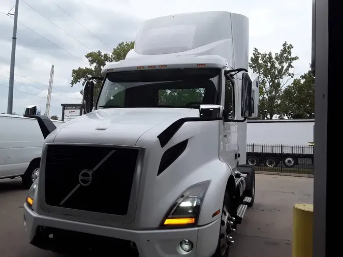 2019 VOLVO VNR42T 300c73a2b45915348b8627620a4e8136853