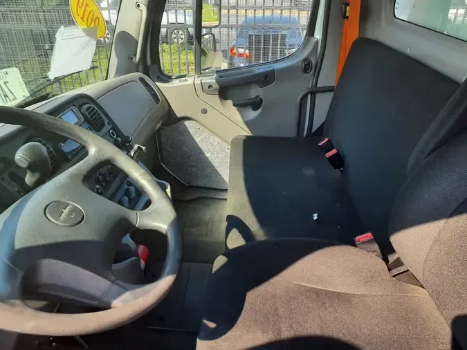 2019 FREIGHTLINER/MERCEDES M2 106
