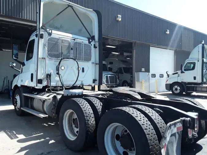 2020 FREIGHTLINER NEW CASCADIA 116