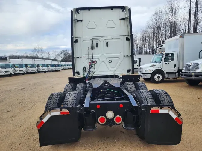 2020 FREIGHTLINER/MERCEDES CASCADIA 125c742218338596ceca48752c897683f82