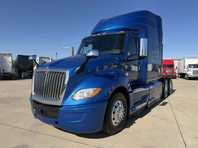 2022 International LT625