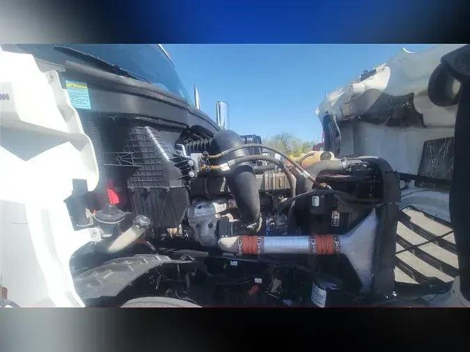 2020 FREIGHTLINER CA126