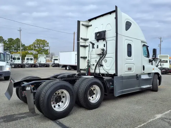 2020 FREIGHTLINER/MERCEDES CASCADIA 125