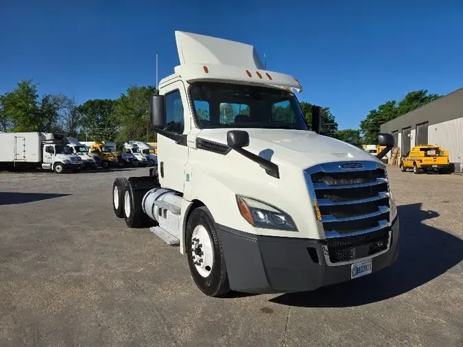 2019 Freightliner T12664STc754180989e883d2137abae2a87d5020