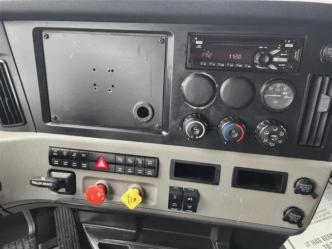 2021 FREIGHTLINER CA116