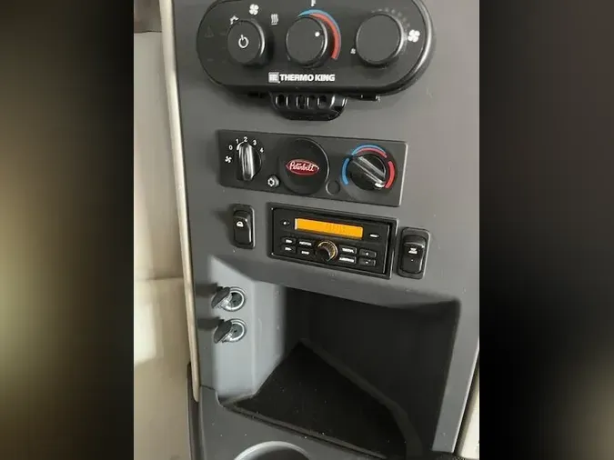 2022 Peterbilt 579