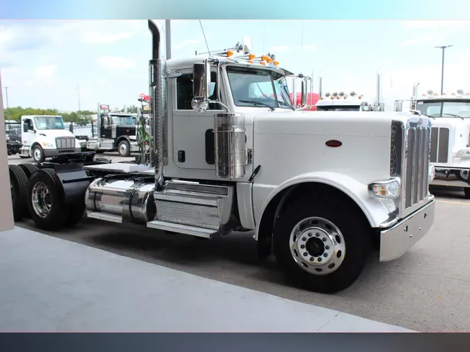 2020 Peterbilt 389