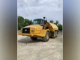 2017 CATERPILLAR 725