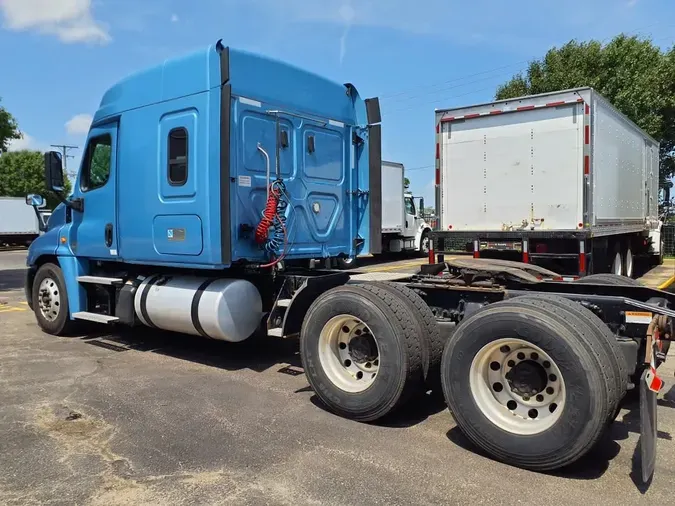 2020 FREIGHTLINER CASCADIA 125