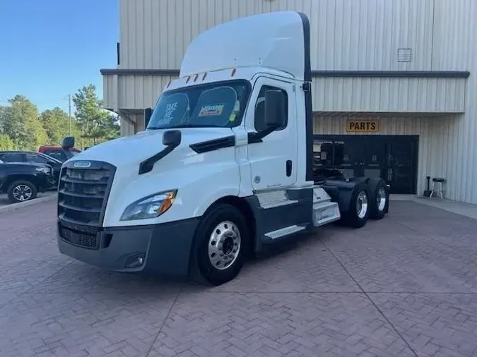 2020 Freightliner Cascadia