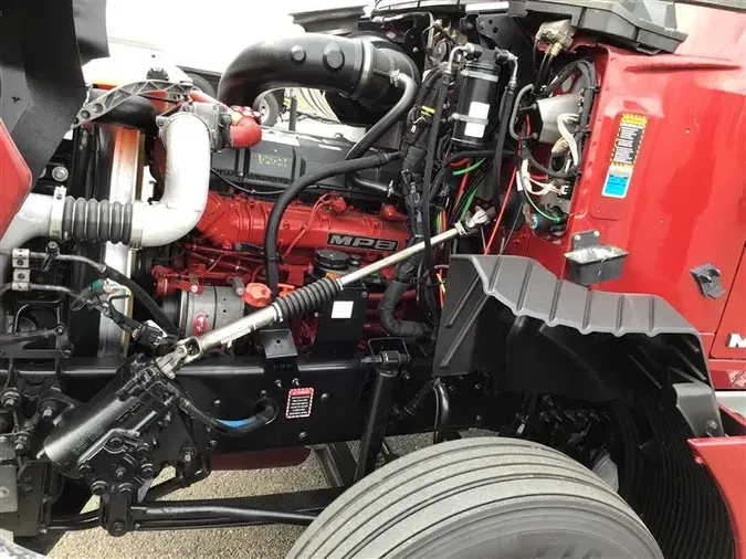 2018 MACK CXU613